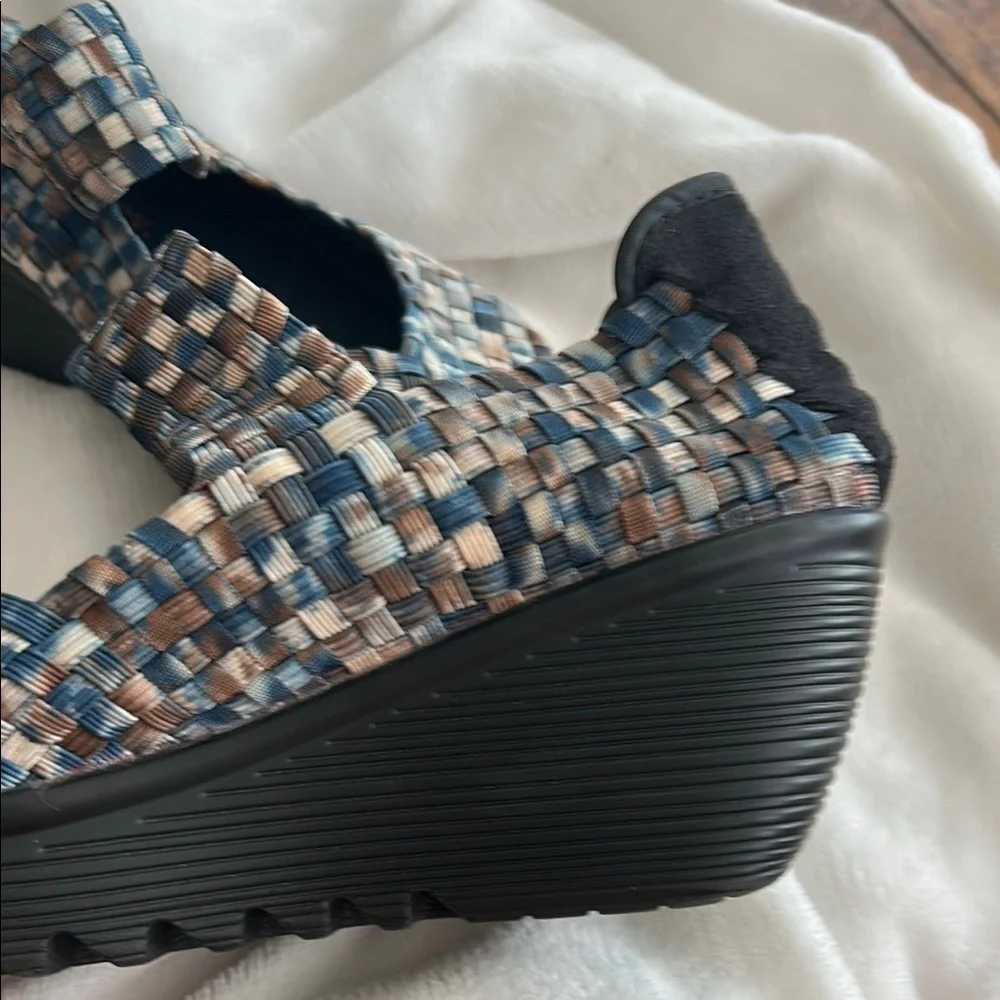 bernie mev. Blue and Brown Woven Wedges